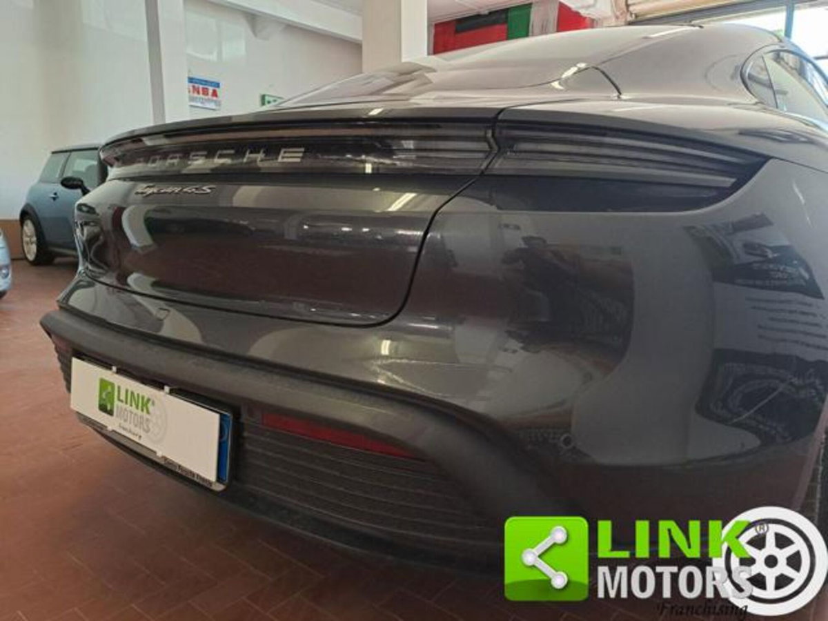 Porsche Taycan 4S Performance (19)