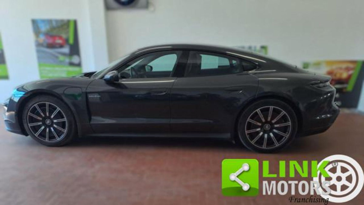 Porsche Taycan 4S Performance (8)
