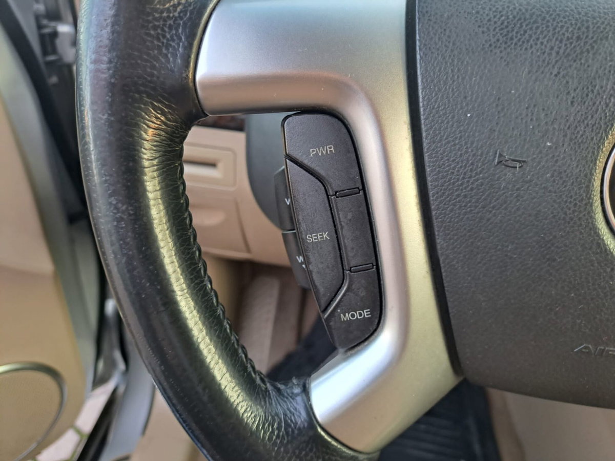 Chevrolet Captiva 2.0 VCDi LT (14)