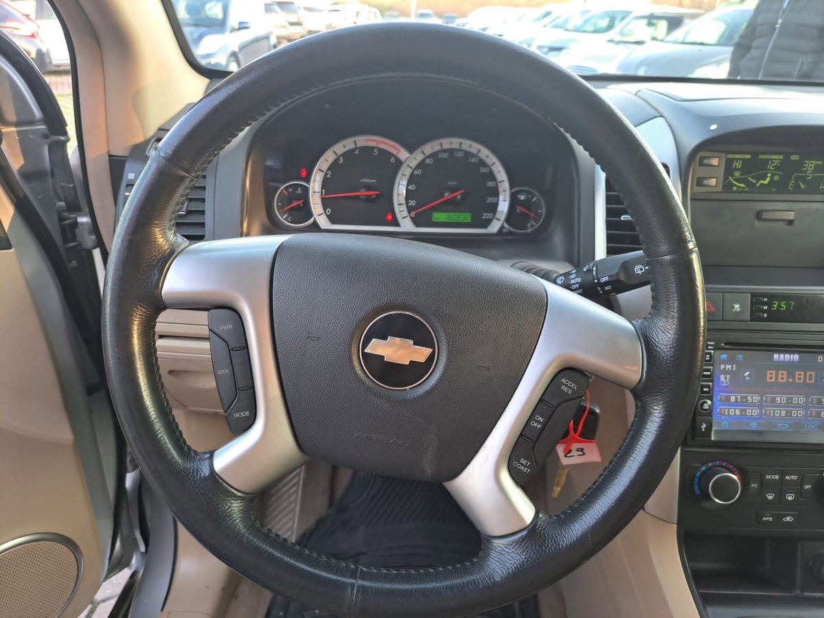 Chevrolet Captiva 2.0 VCDi LT (15)