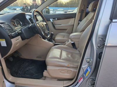 Chevrolet Captiva 2.0 VCDi LT (19)