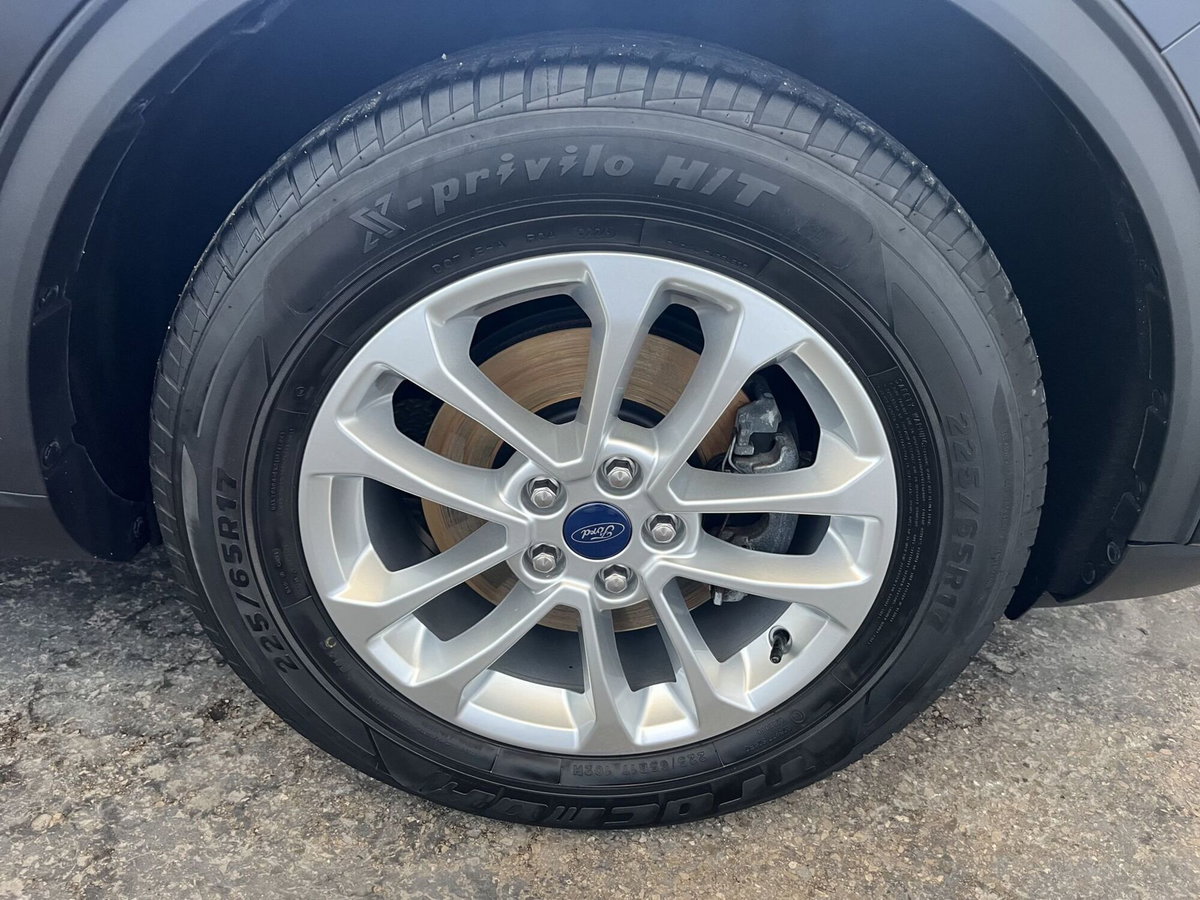 Ford Kuga 1.5 EcoBlue 120 CV 2WD Titanium (11)