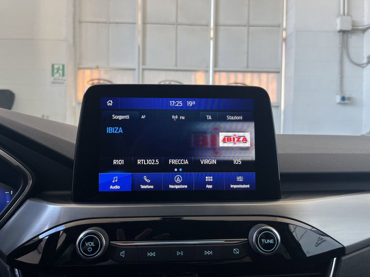 Ford Kuga 1.5 EcoBlue 120 CV 2WD Titanium (13)
