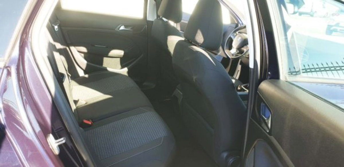 Peugeot 308 SW BlueHDi 130 S&S Business (7)