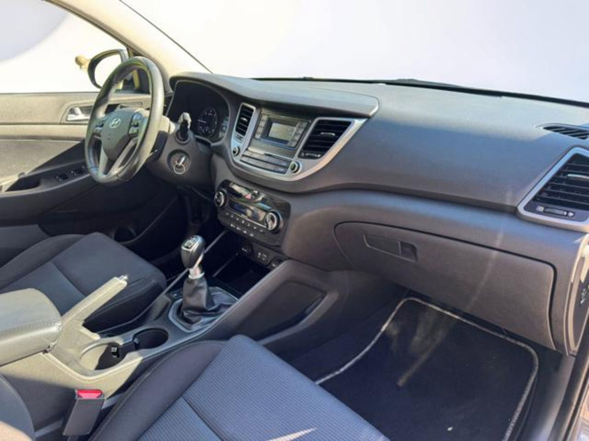 Hyundai Tucson 1.7 CRDi Comfort (11)
