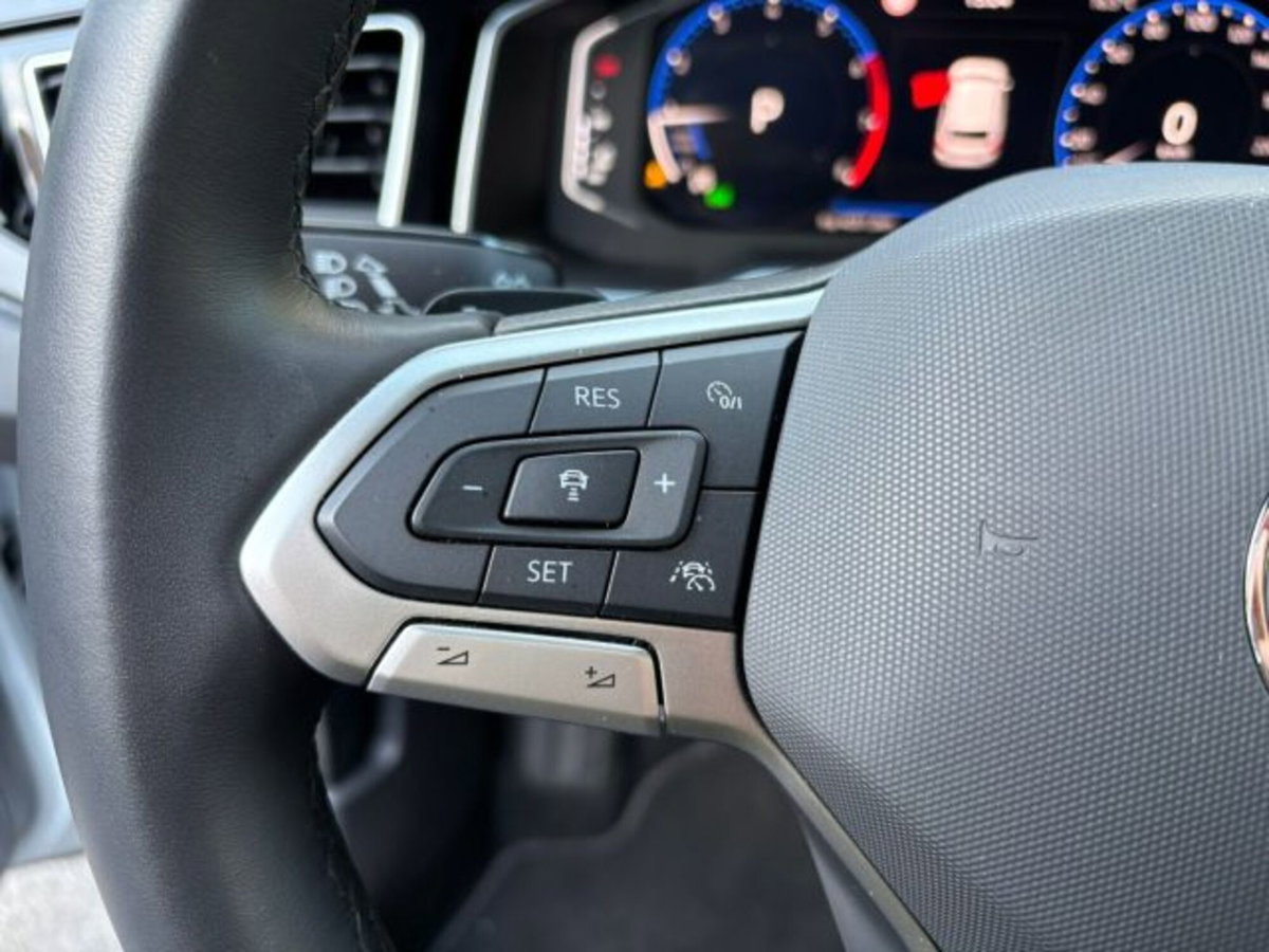 Volkswagen Polo 1.0 tsi R-Line 115cv dsg (10)