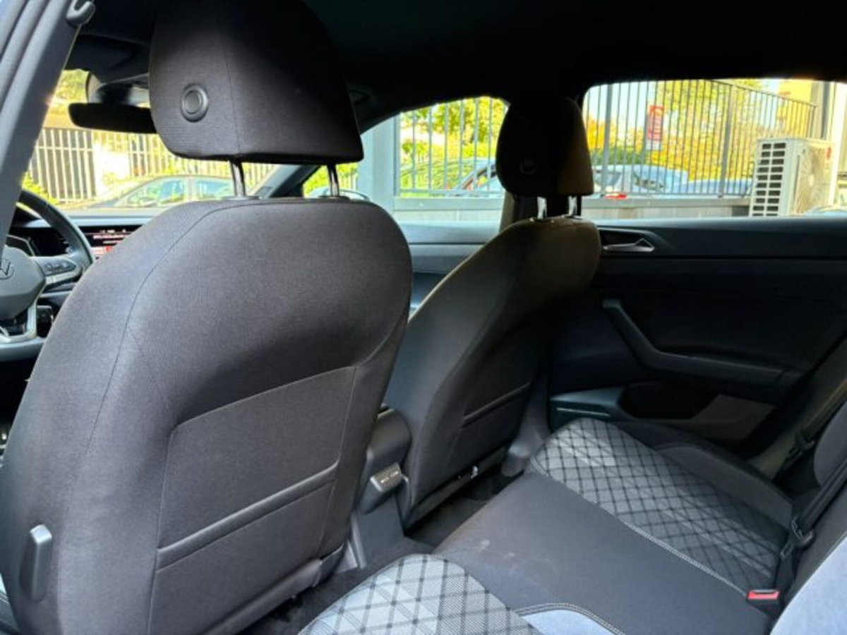 Volkswagen Polo 1.0 tsi R-Line 115cv dsg (15)