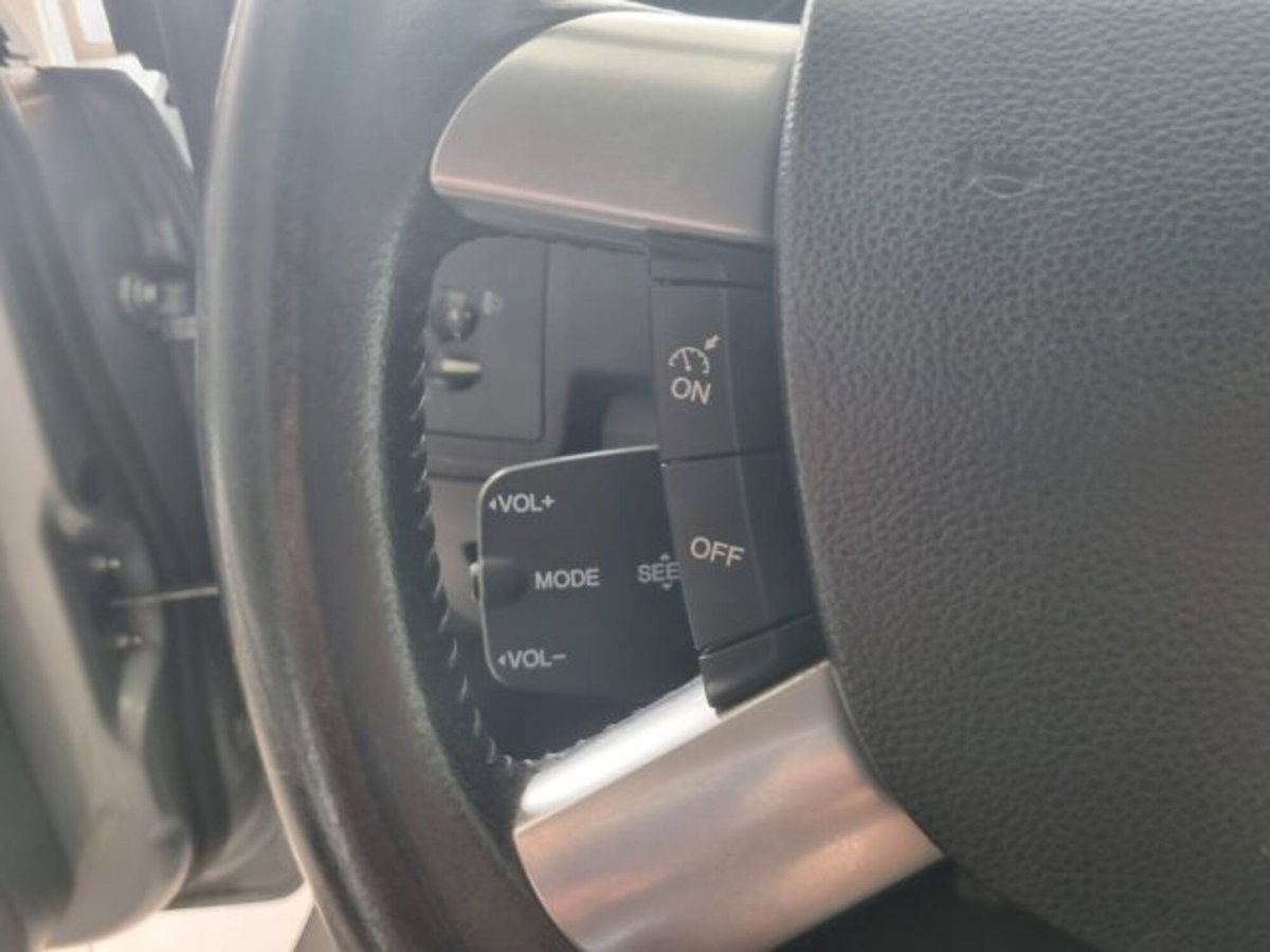 Ford Focus 1.6 TDCi (110CV) Ghia (10)