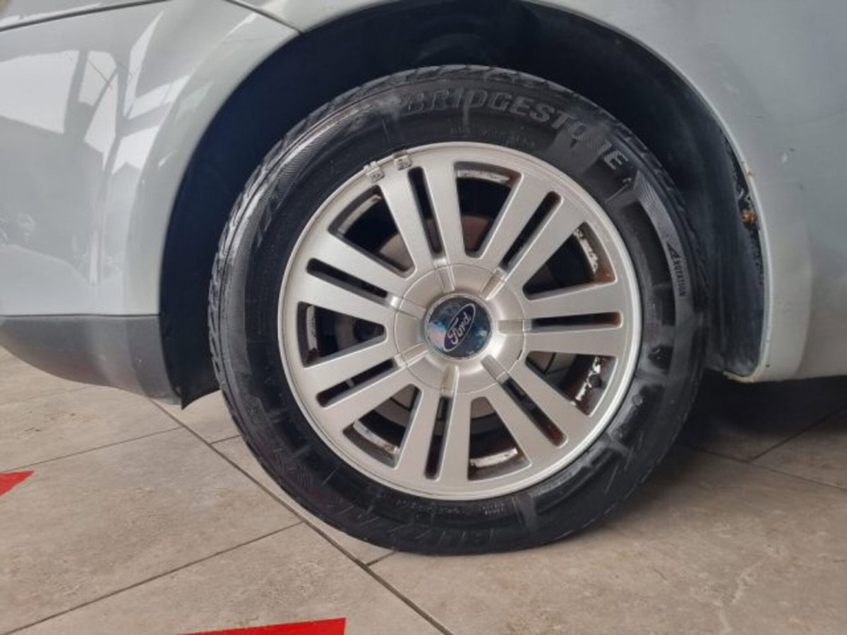 Ford Focus 1.6 TDCi (110CV) Ghia (12)