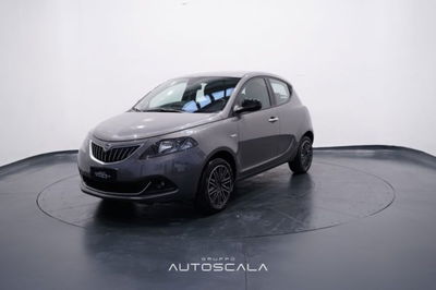 Lancia Ypsilon 1.0 FireFly 5 porte S&S Hybrid Ecochic Gold usata