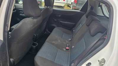 Toyota Yaris 1.D-4D 5 porte (9)
