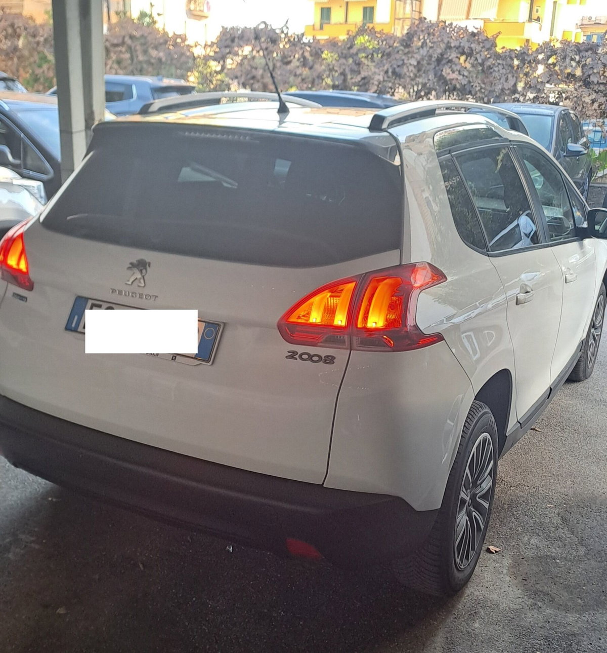 Peugeot 2008 75 Active (2)