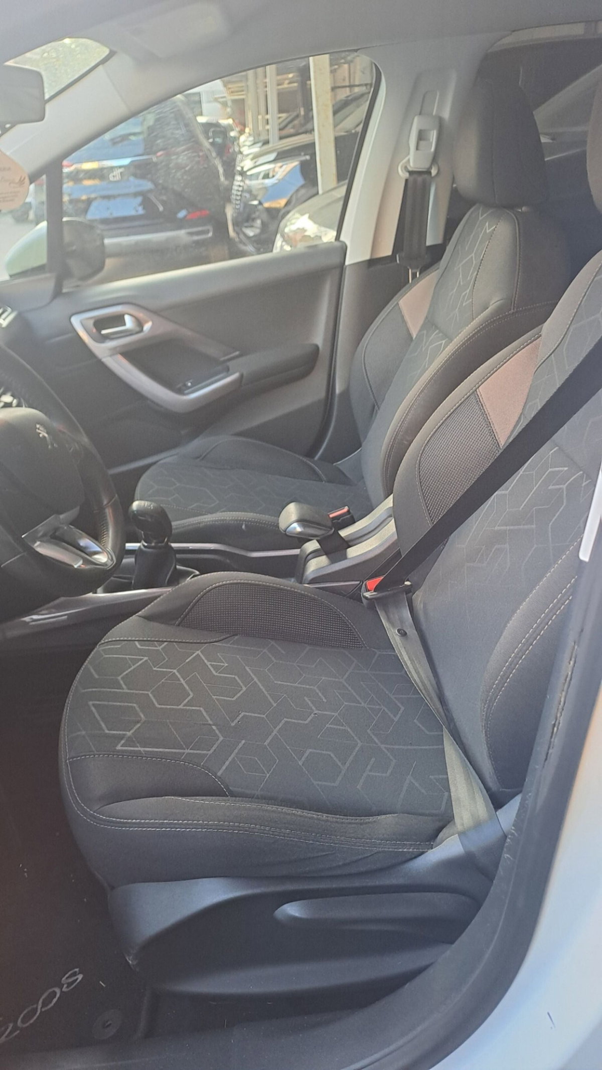Peugeot 2008 75 Active (4)