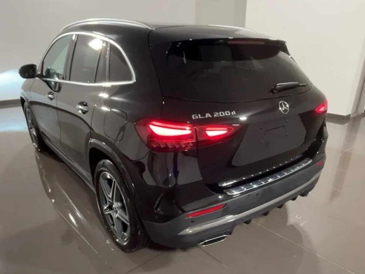 Mercedes-Benz GLA SUV 200 d AMG Line Premium Plus 4matic auto (2)