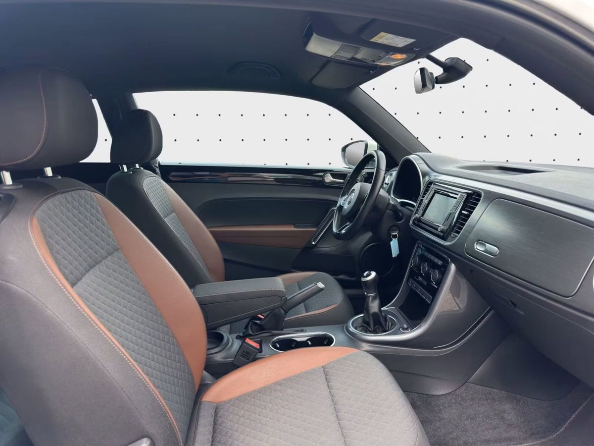 Volkswagen Maggiolino 1.2 TSI Design (10)