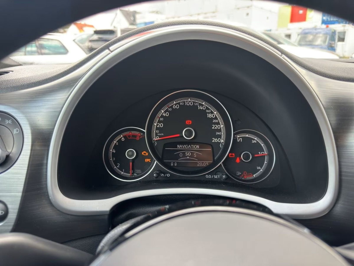 Volkswagen Maggiolino 1.2 TSI Design (13)