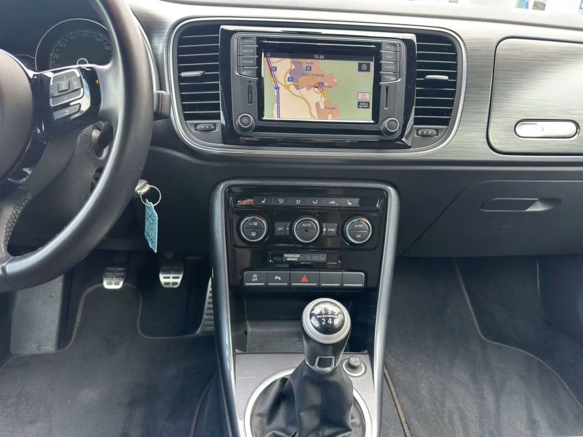Volkswagen Maggiolino 1.2 TSI Design (7)