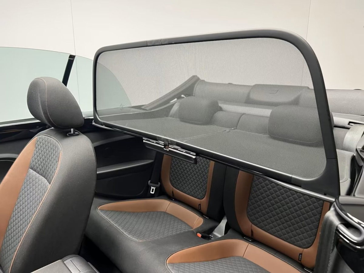 Volkswagen Maggiolino Cabrio 1.2 TSI Design (11)