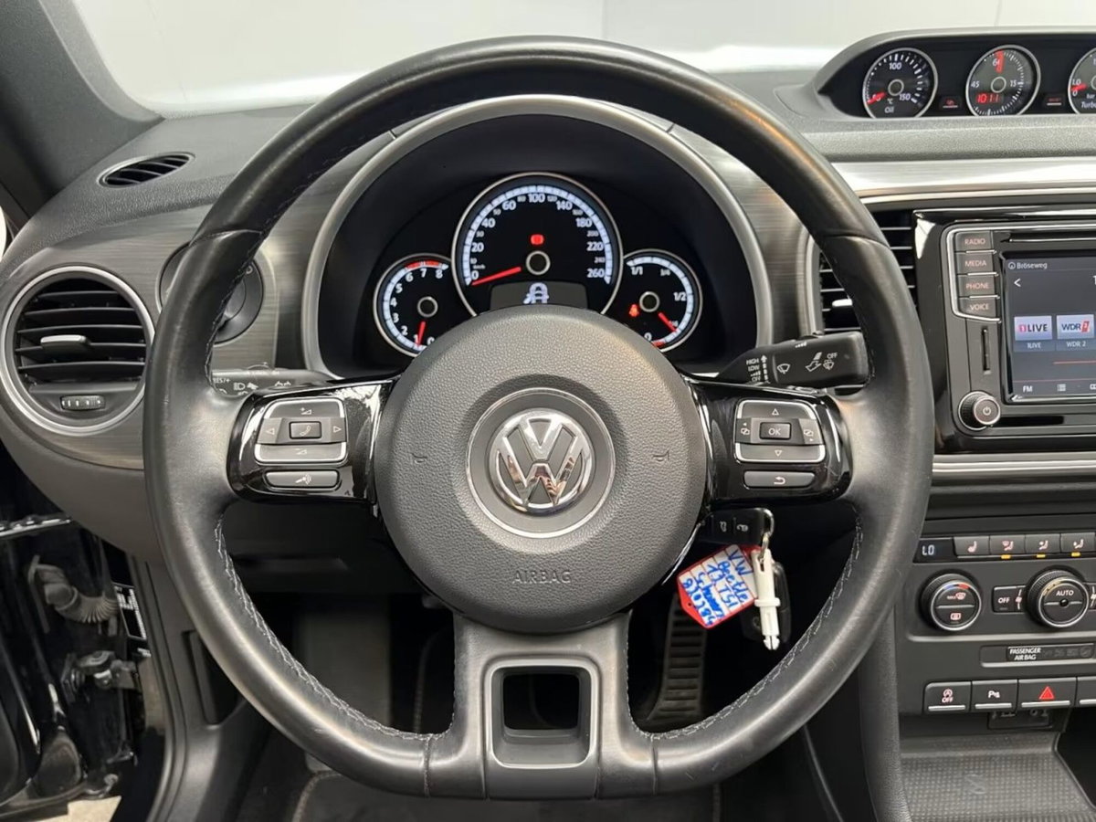 Volkswagen Maggiolino Cabrio 1.2 TSI Design (8)