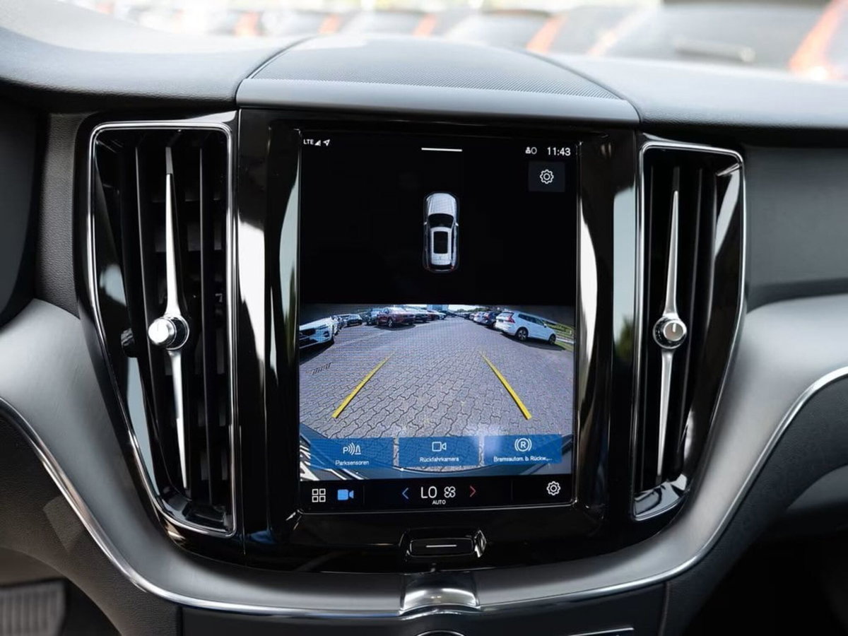 Volvo XC60 B4 automatico Core (11)