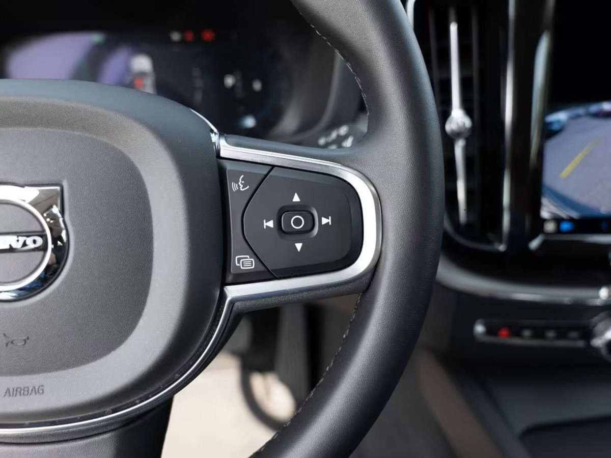 Volvo XC60 B4 automatico Core (13)