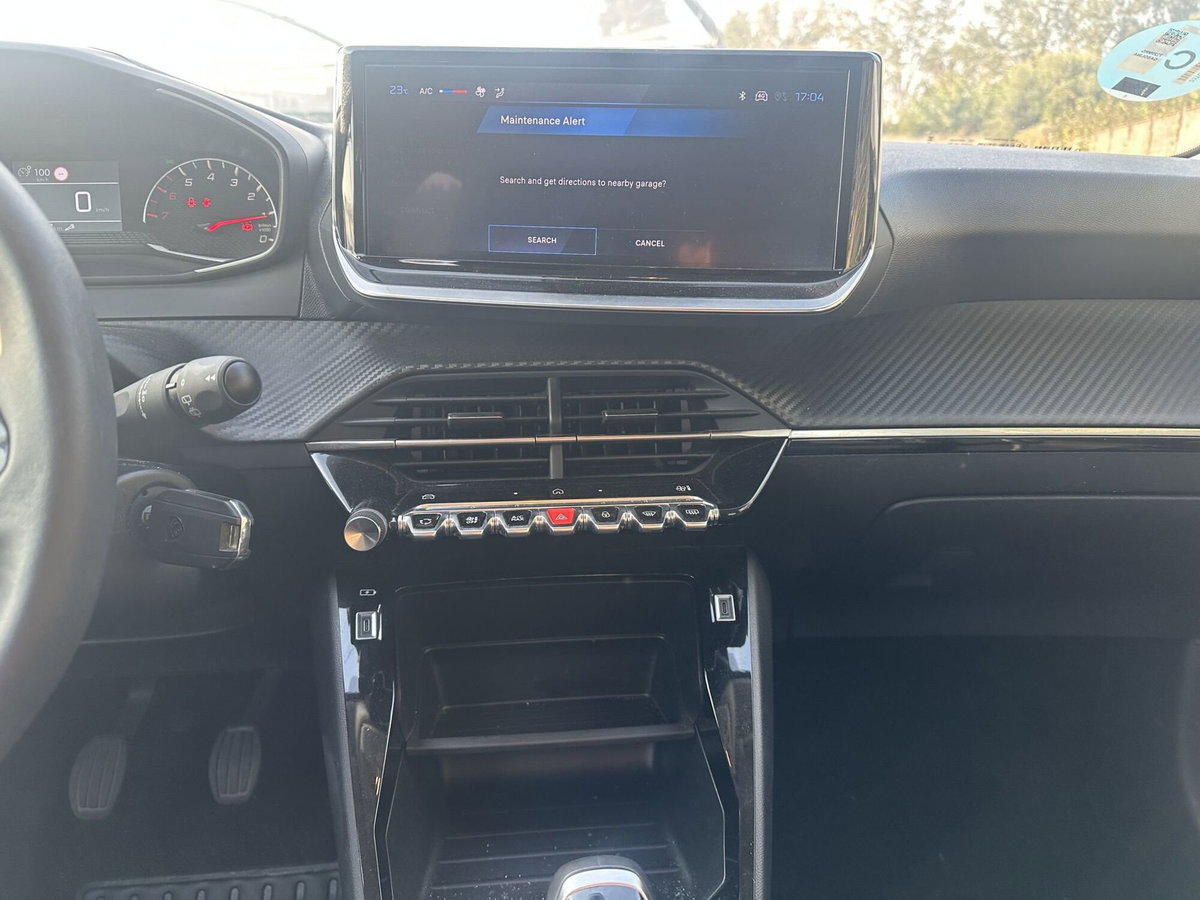 Peugeot 208 PureTech 100 Stop&Start 5 porte Active (20)