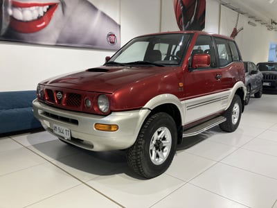 Nissan Terrano II 2.7 Tdi 3 porte SE usata