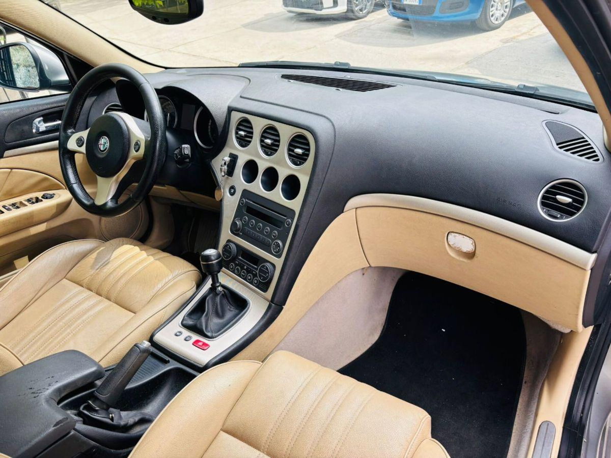 Alfa Romeo 159 SportWagon 1.9 JTDm 16V Sportwagon Distinctive (11)