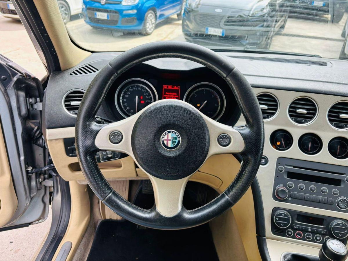 Alfa Romeo 159 SportWagon 1.9 JTDm 16V Sportwagon Distinctive (13)