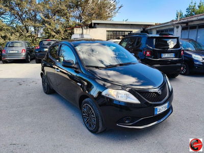 Lancia Ypsilon 1.2 69 CV 5 porte GPL Ecochic Gold usata