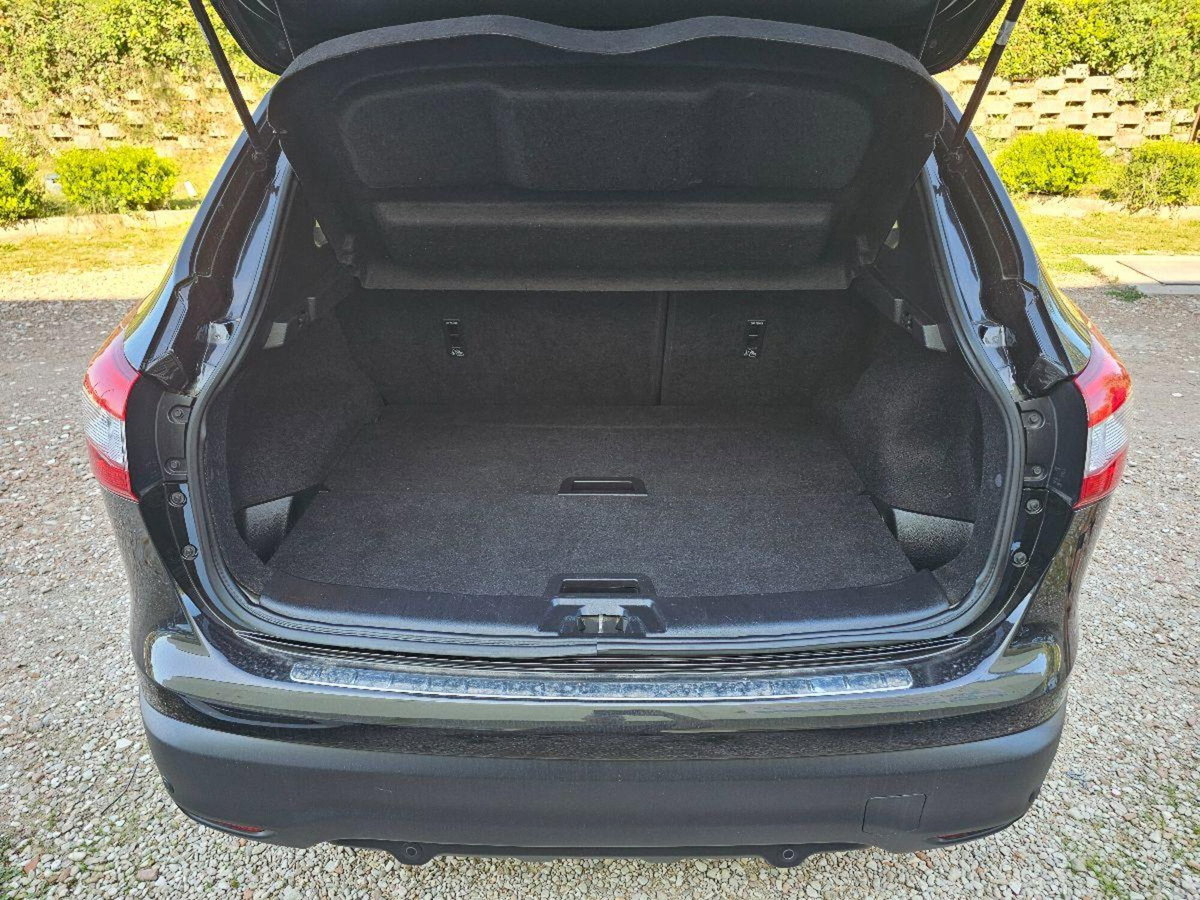 Nissan Qashqai 1.6 dCi 2WD Tekna (13)