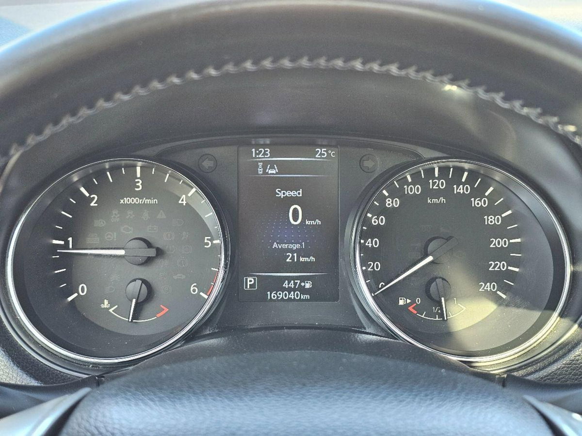 Nissan Qashqai 1.6 dCi 2WD Tekna (18)