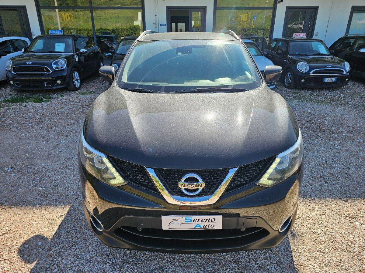 Nissan Qashqai 1.6 dCi 2WD Tekna (2)
