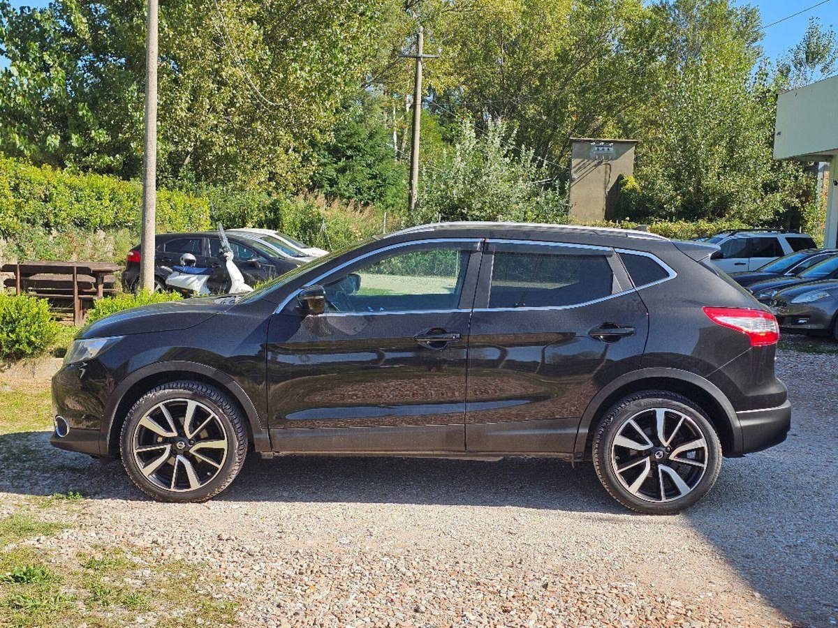 Nissan Qashqai 1.6 dCi 2WD Tekna (6)