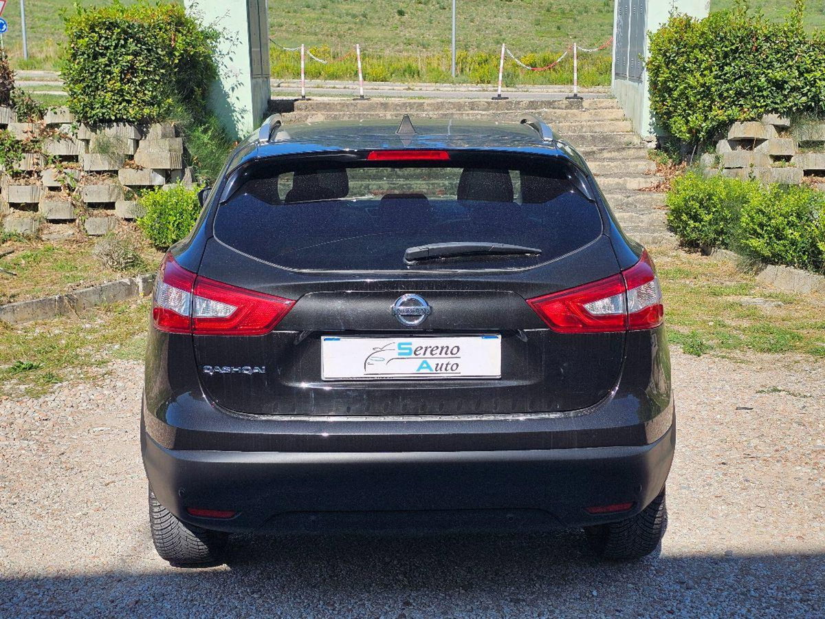 Nissan Qashqai 1.6 dCi 2WD Tekna (8)