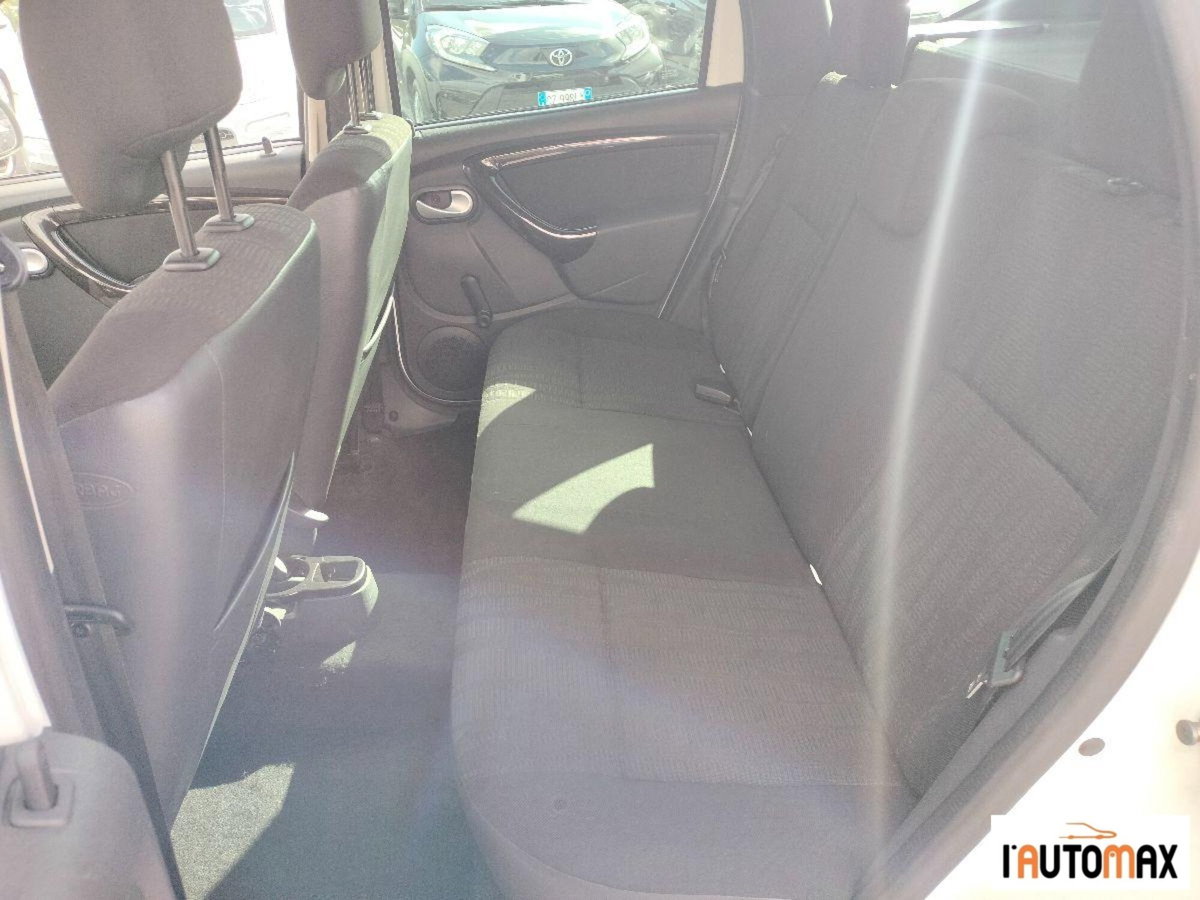 Dacia Duster 1.5 dCi 110CV 4x2 Ambiance (11)