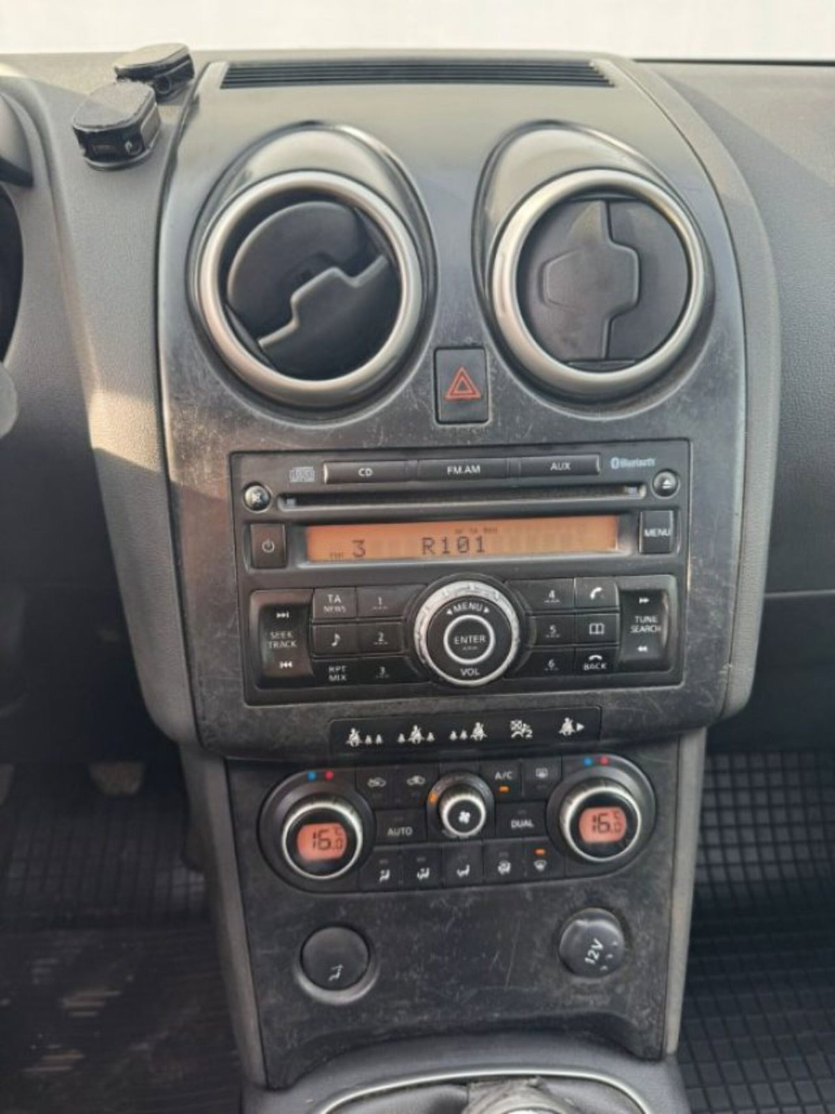 Nissan Qashqai 1.5 dCi Acenta (11)