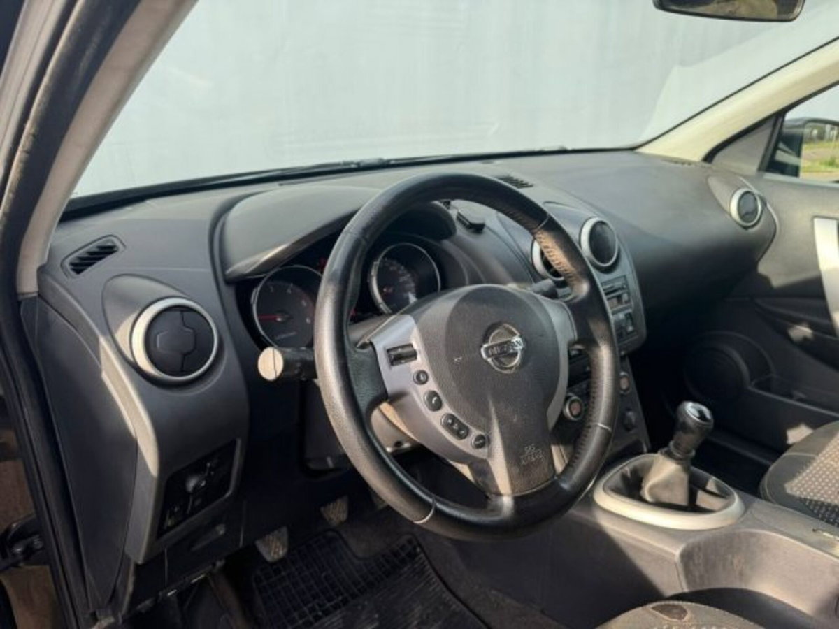 Nissan Qashqai 1.5 dCi Acenta (8)