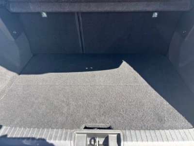 Renault Captur Plug-in Hybrid E-Tech 160 CV Intens (14)