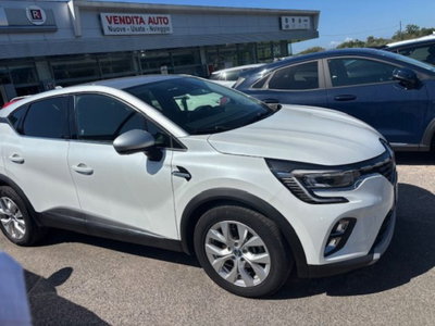 Renault Captur Plug-in Hybrid E-Tech 160 CV Intens (3)