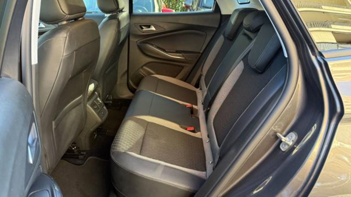 Opel Grandland X 1.6 Turbo 180 CV Start&Stop aut. Elegance (15)