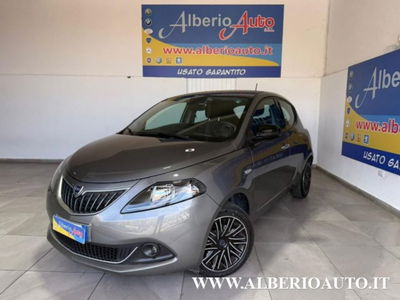 Lancia Ypsilon 1.0 FireFly 5 porte S&S Hybrid Ecochic Gold usata