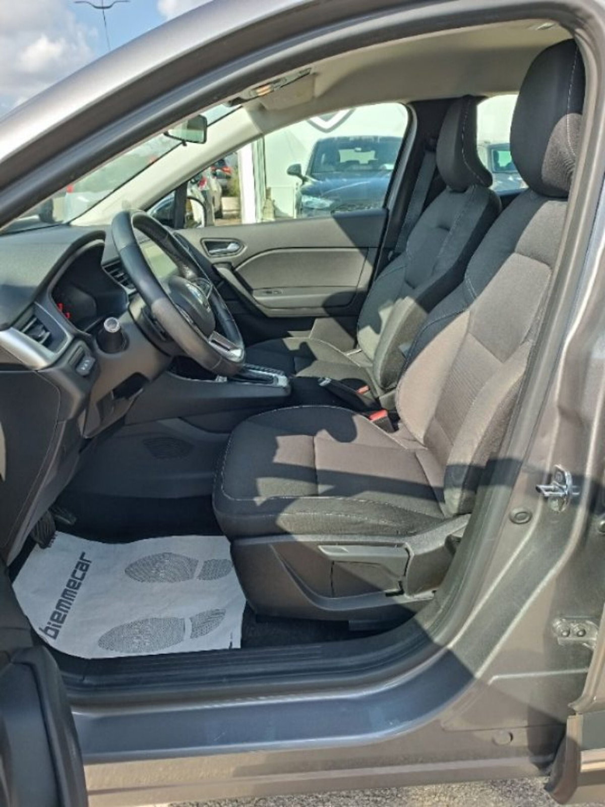 Renault Captur Blue dCi 115 CV EDC Business (13)