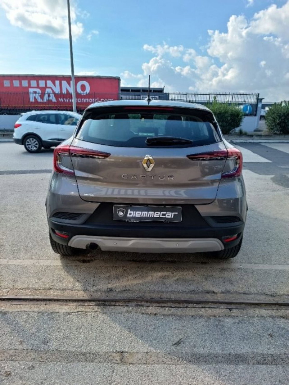 Renault Captur Blue dCi 115 CV EDC Business (6)