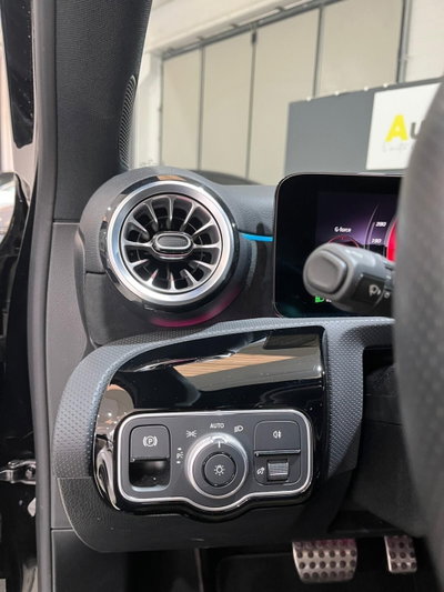 Mercedes-Benz Classe A 180 d Automatic Premium (17)