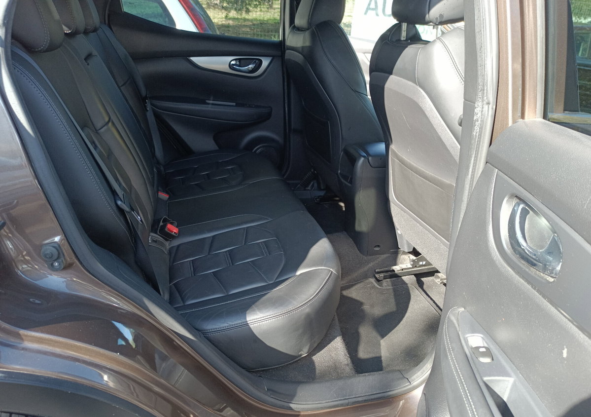 Nissan Qashqai 1.6 dCi 2WD Tekna (10)