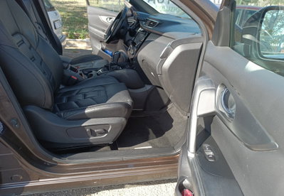 Nissan Qashqai 1.6 dCi 2WD Tekna (11)