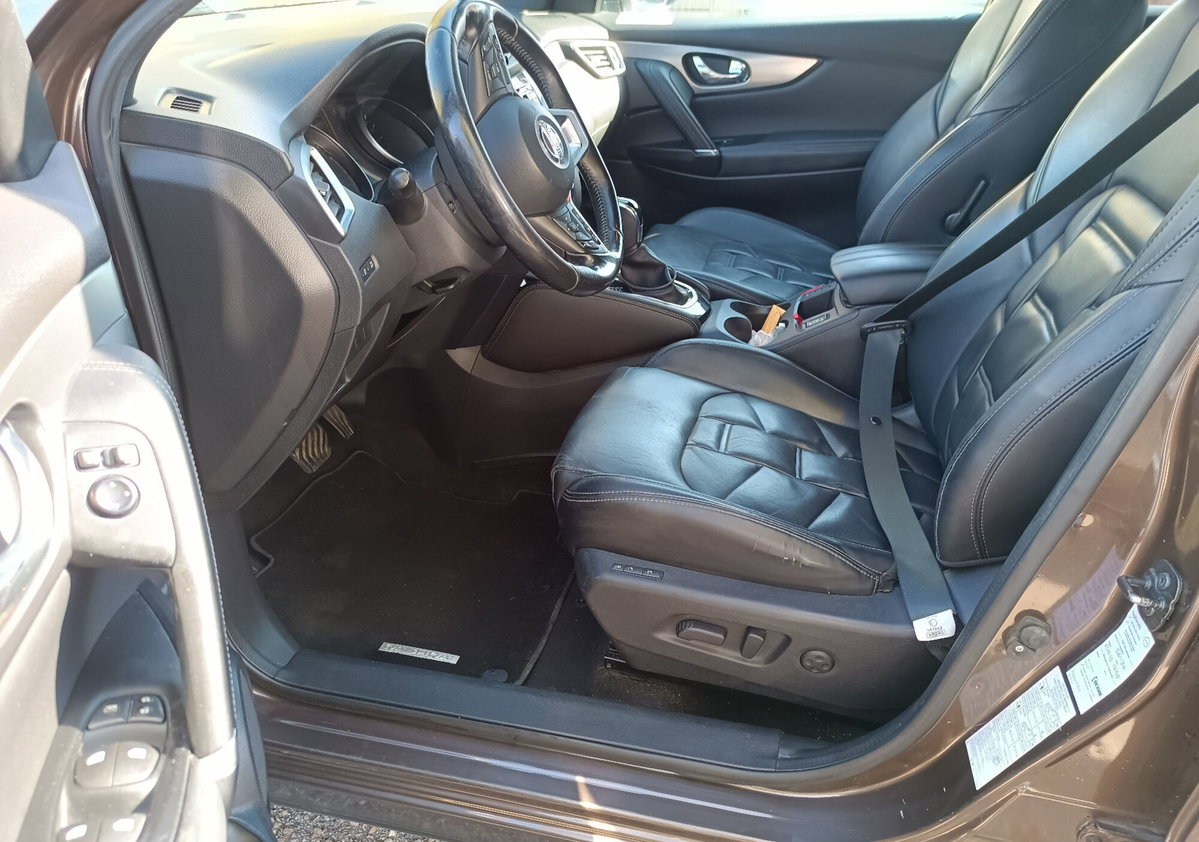 Nissan Qashqai 1.6 dCi 2WD Tekna (5)