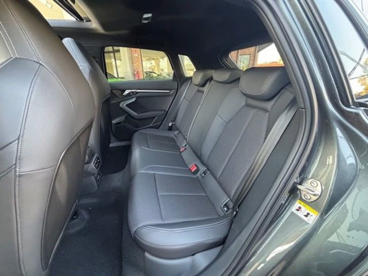 Audi A3 Sportback 35 TDI S tronic S line edition (11)