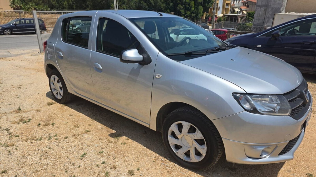 Dacia Sandero 1.5 dCi 8V 75CV Ambiance (12)